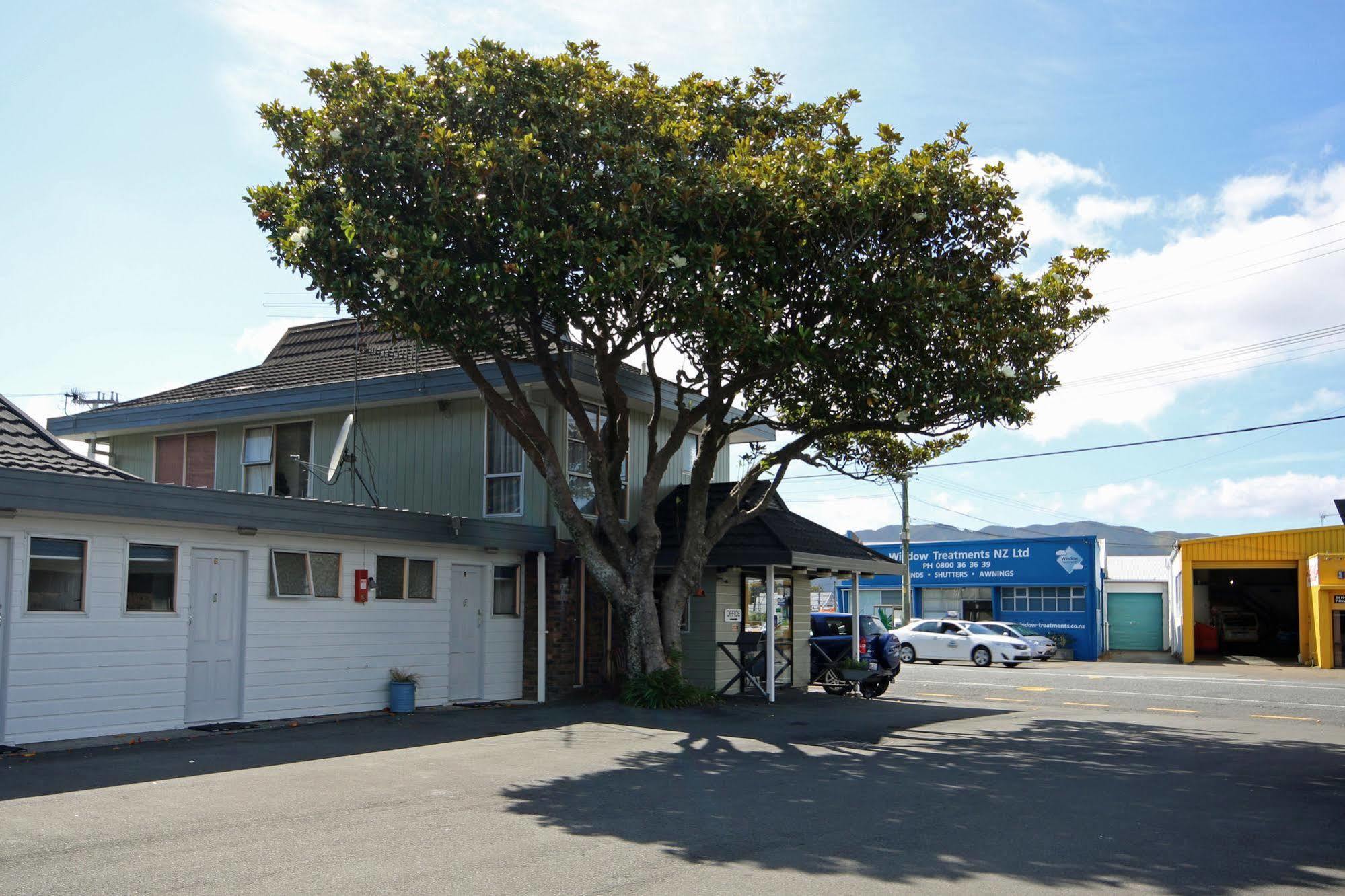 Midway Pacifica Lodge 로어허트 외부 사진
