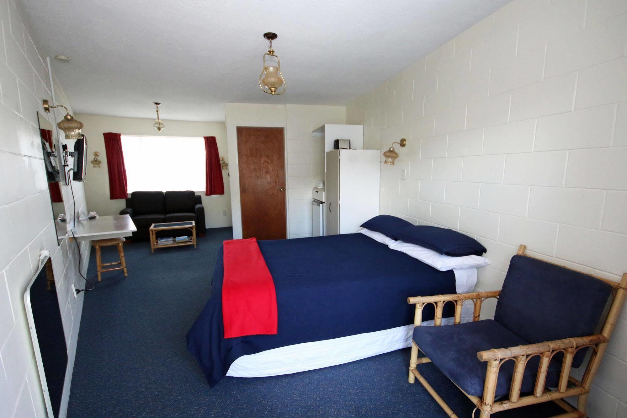 Midway Pacifica Lodge 로어허트 외부 사진