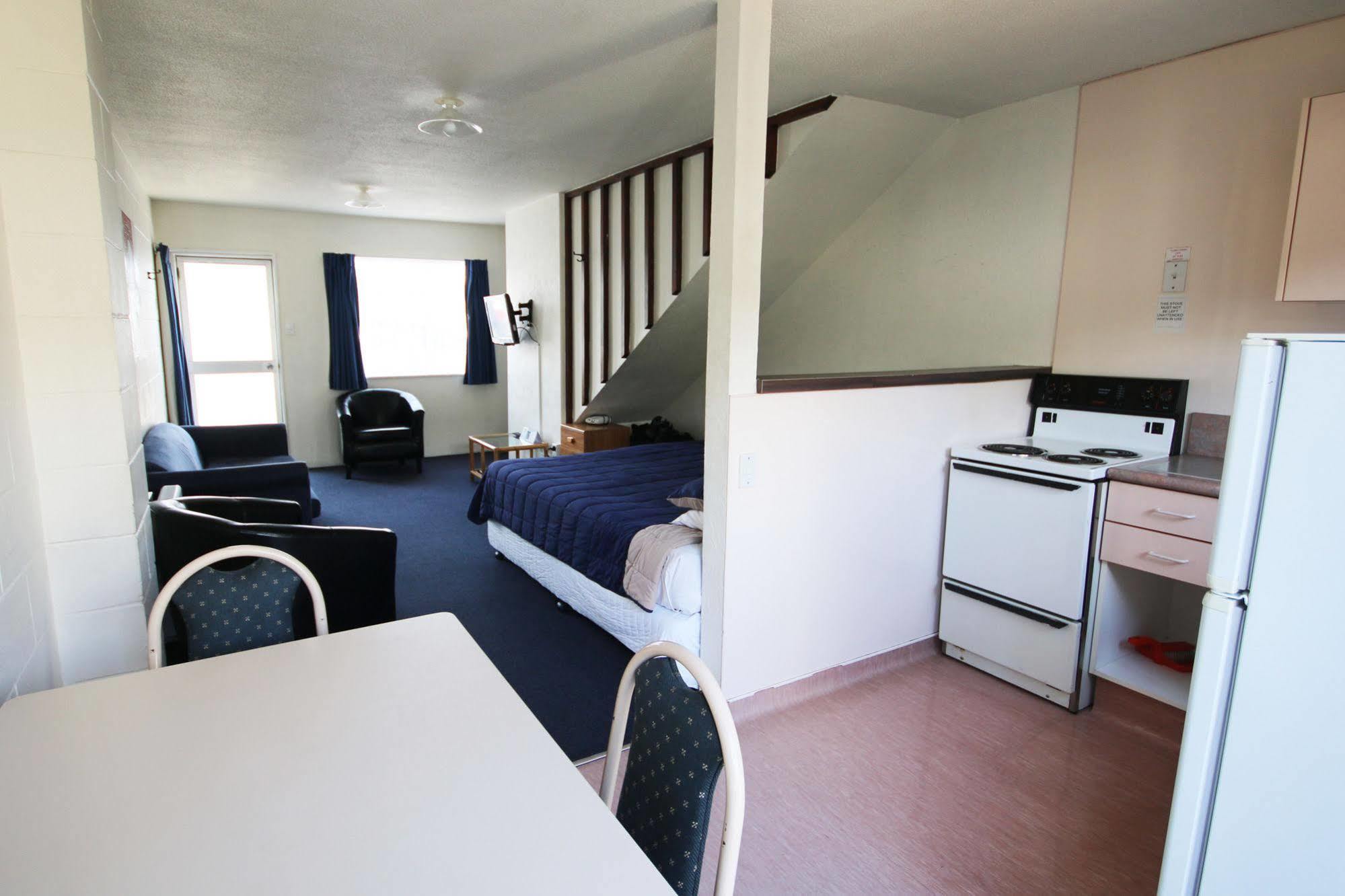 Midway Pacifica Lodge 로어허트 외부 사진